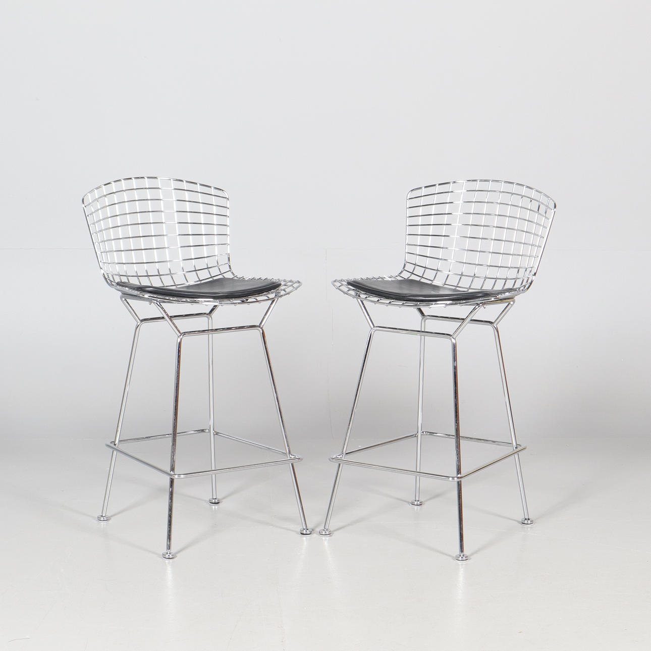 HARRY BERTOIA. BARHOCKER, Metall, 1 Paar, Knoll.