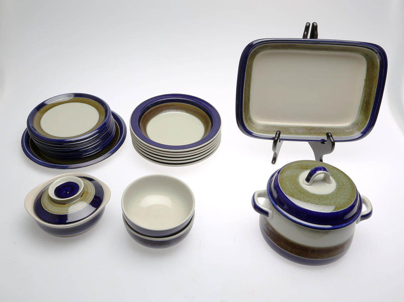 MATSERVIS, 20 delar, stengods, "Elisabeth", Marianne Westman, Röstrand.