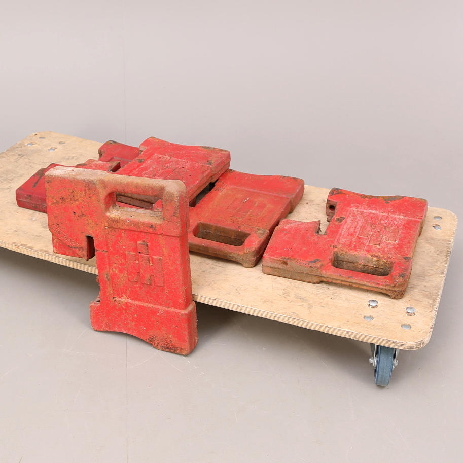TRAKTORVIKTER 5 st, International Harvester, ca 30/40 kg /st.