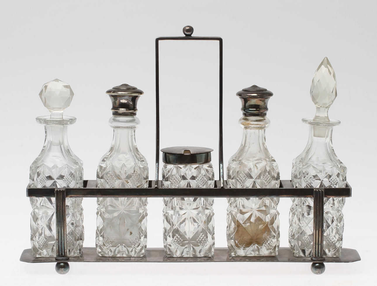 BORDSSURTOUT, nysilver och glas, 1900-tal.
