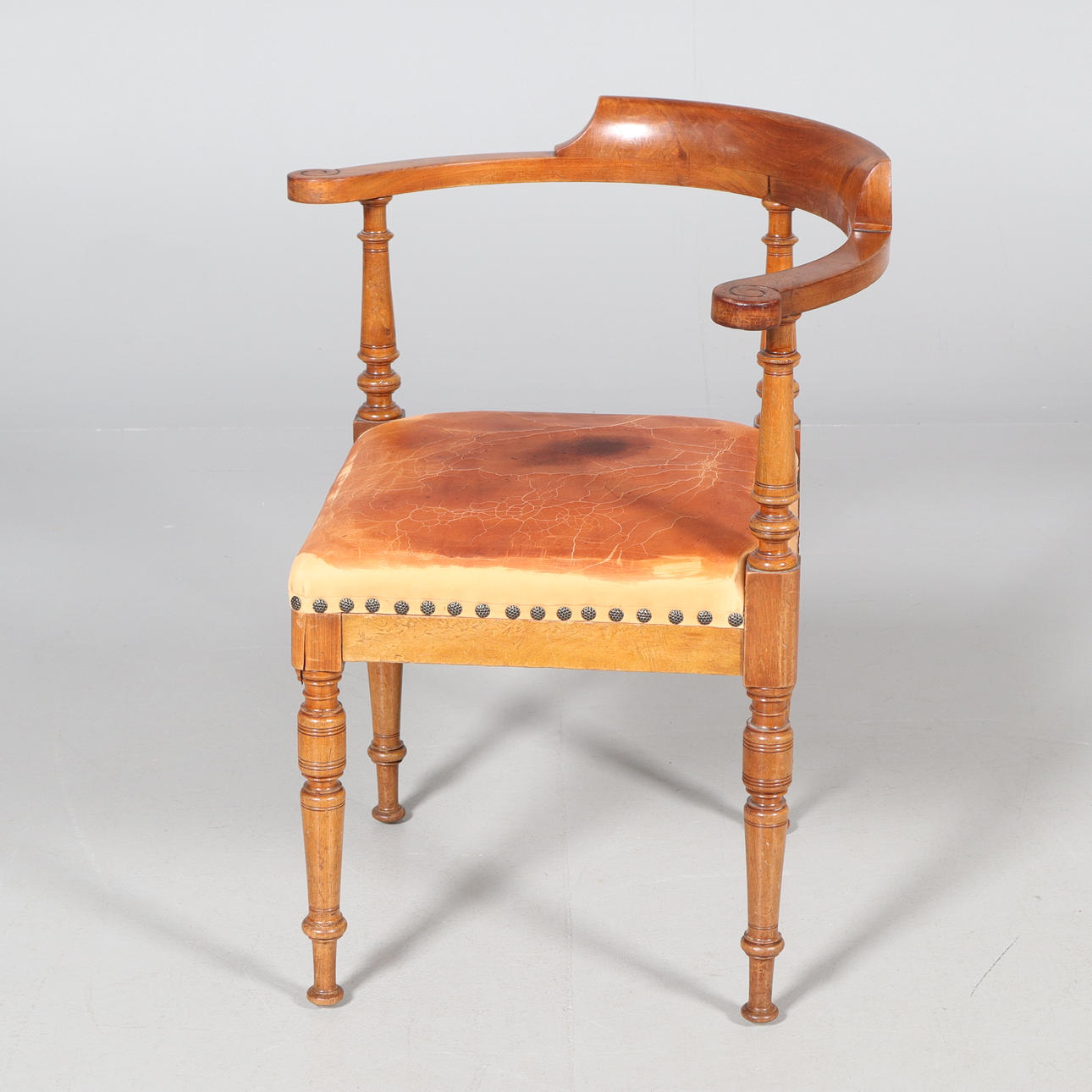 A powder chair, Neo-Renaissance.