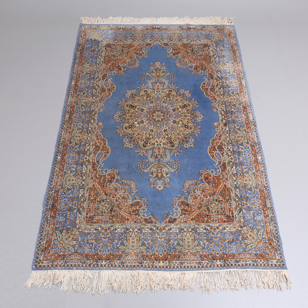 ORIENTTEPPICH, handgeknüpft, Kirman, ca 280 x 180 cm.