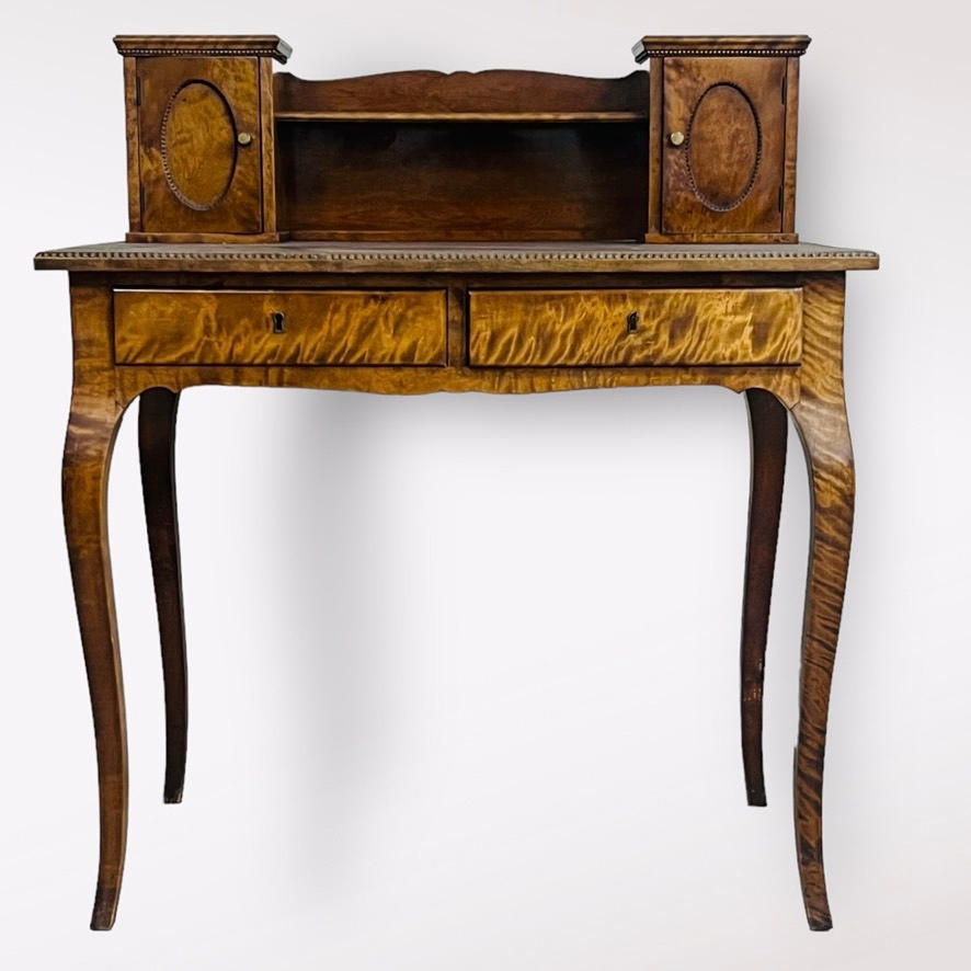 DAMSKRIVBORD, 1900-tal.