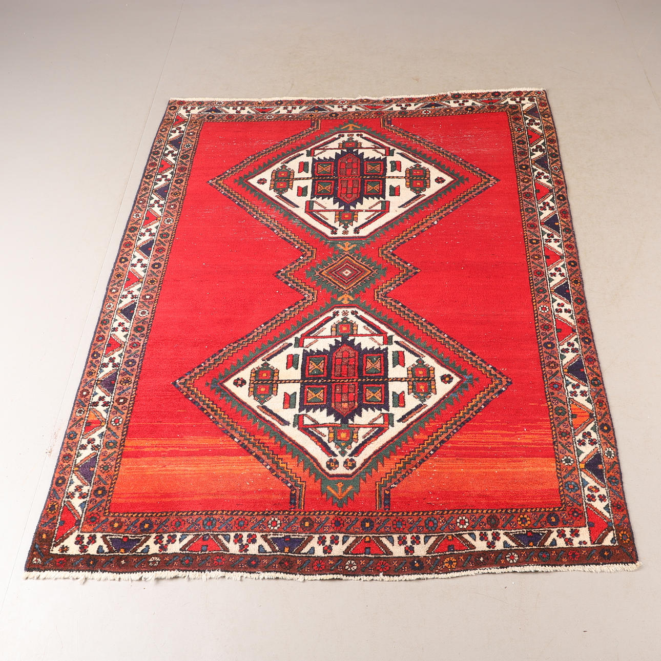 CARPET, oriental, 195 x 152 cm.