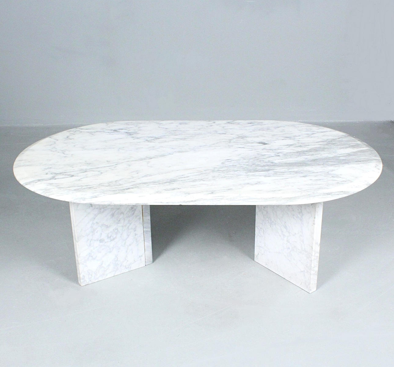 Oval sofabord/hvid marmor sofabord.