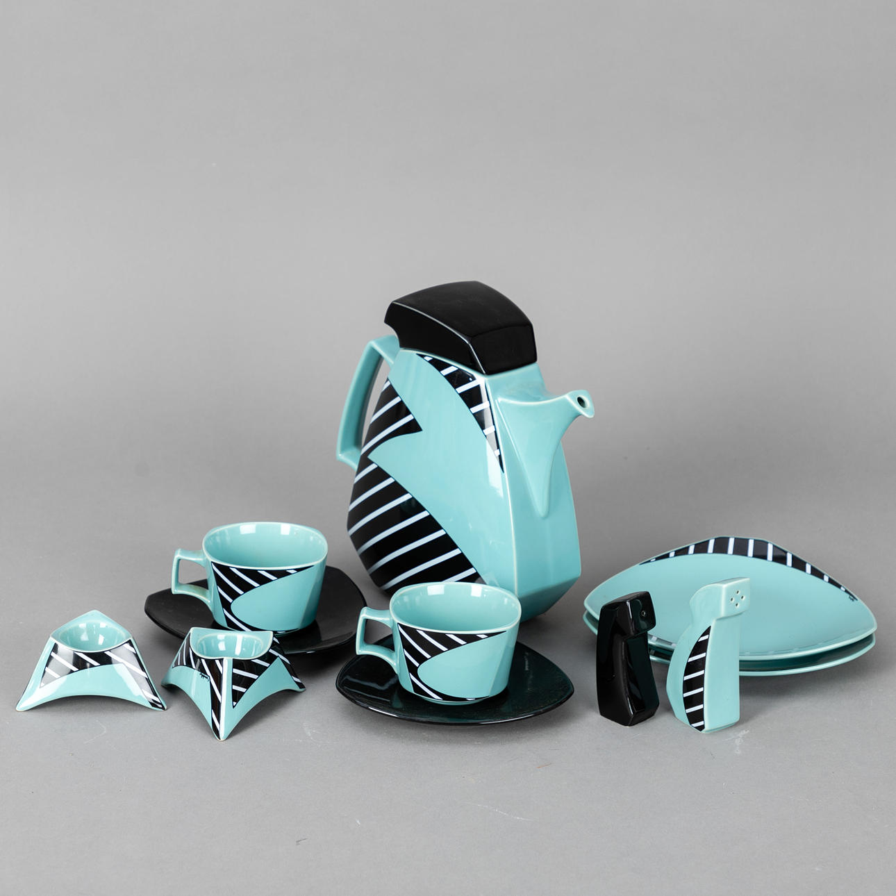 DOROTHY HAFNER. Flash Frisco coffee service, for Rosenthal, 2. 2nd