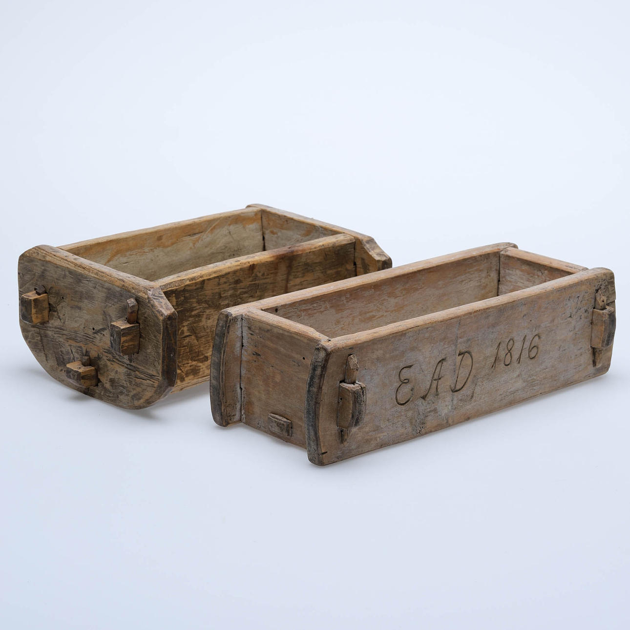 OSTFORMAR, 2 ST, TRÄ, ALLMOGE, 1800-TAL.