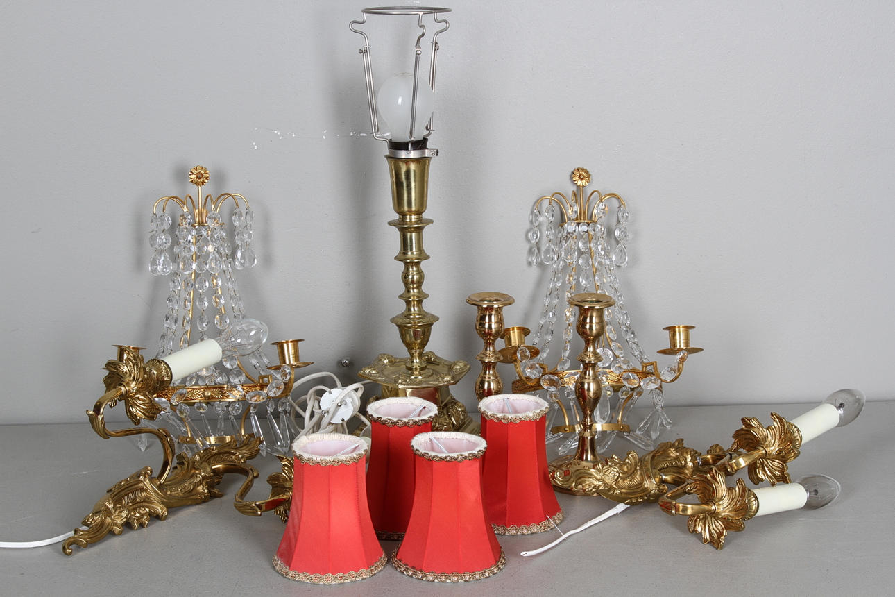 BELYSNINGSFÖREMÅL, bl.a. mässing.