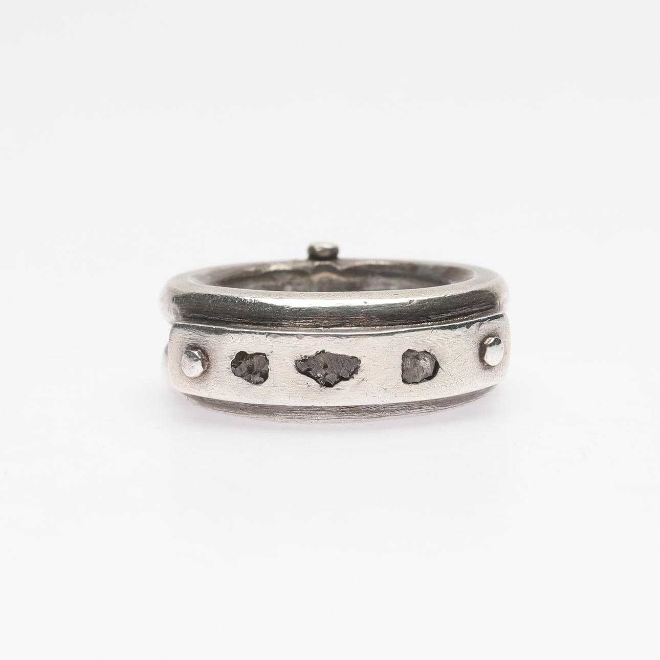 RING, silver with 3 rough diamonds, Björg.