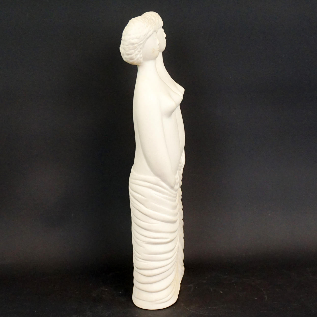 STIG LINDBERG. FIGURIN, parian, 