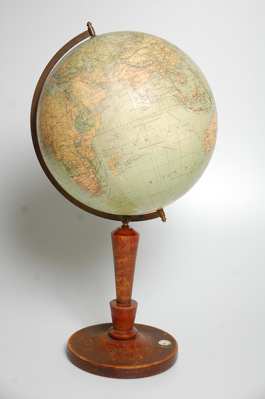 JORDGLOB, med kompass,1800-tal.