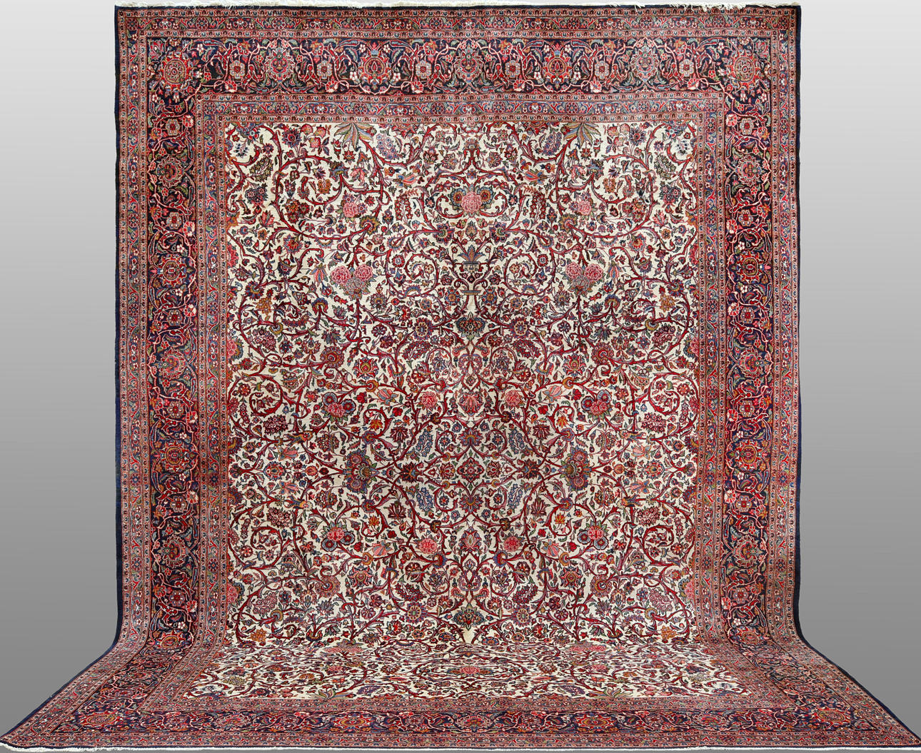 ORIENTTEPPICH. Halbantiker Keshan, 424 x 317 cm.