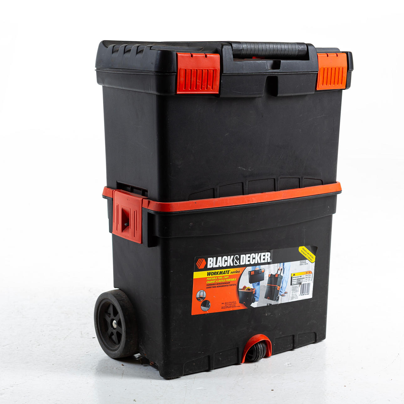 TOOLBOX, with accessories, on wheels, Black Decker.