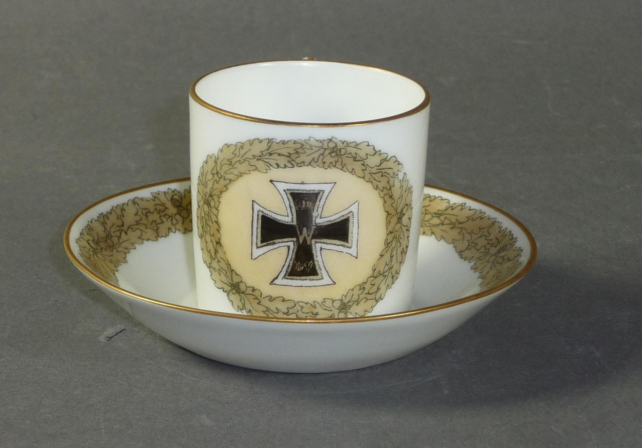 MOCKA KOPP MED FAT, Nymphenburg omkring 1914.