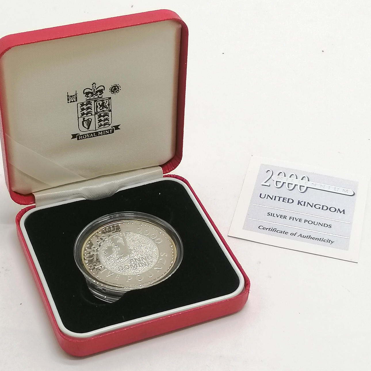 1999 / 2000 UK £5 MILLENNIUM SILVER PROOF COIN.