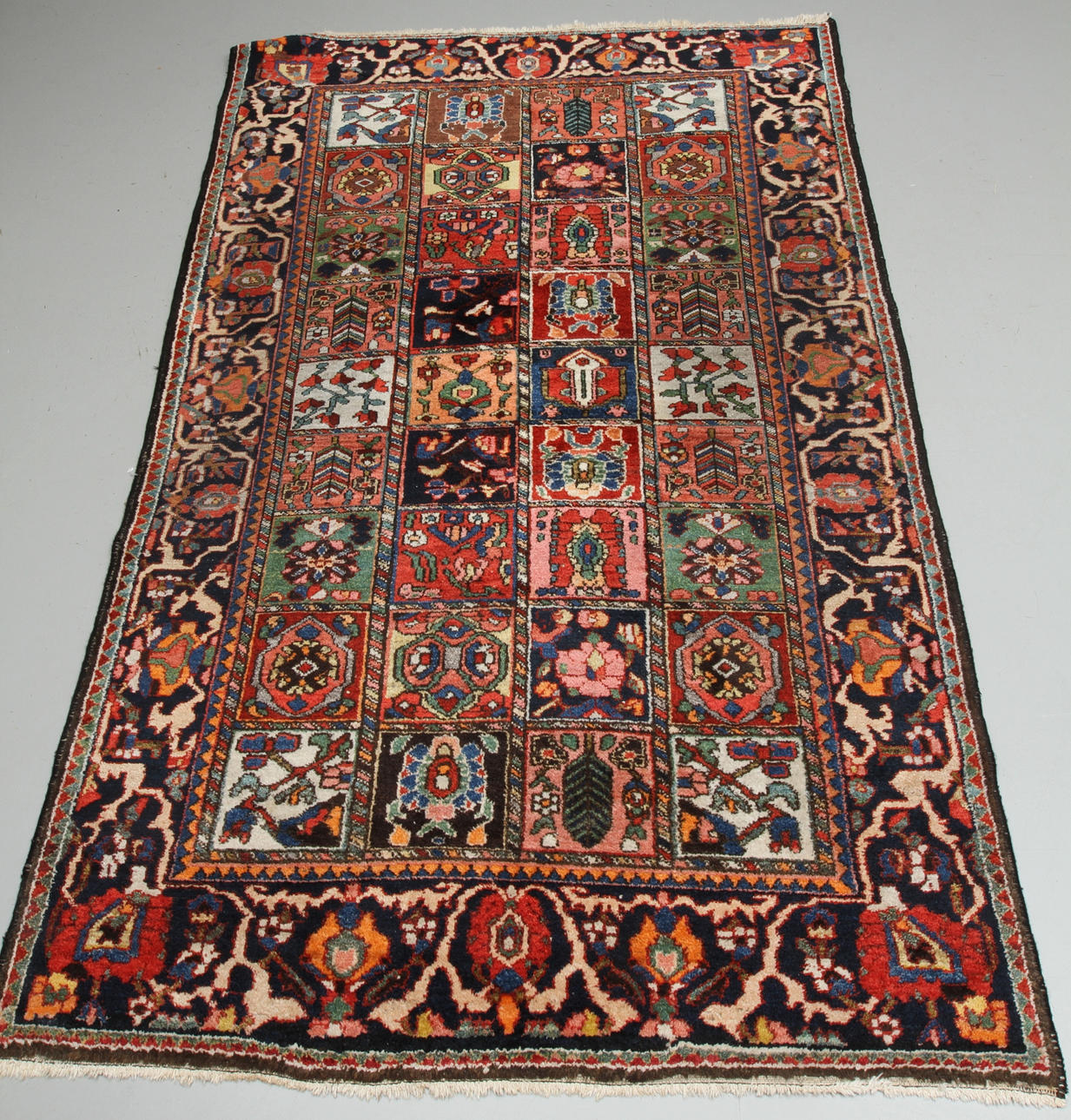 MATTA, orientalisk, ca 256 x 131 cm.