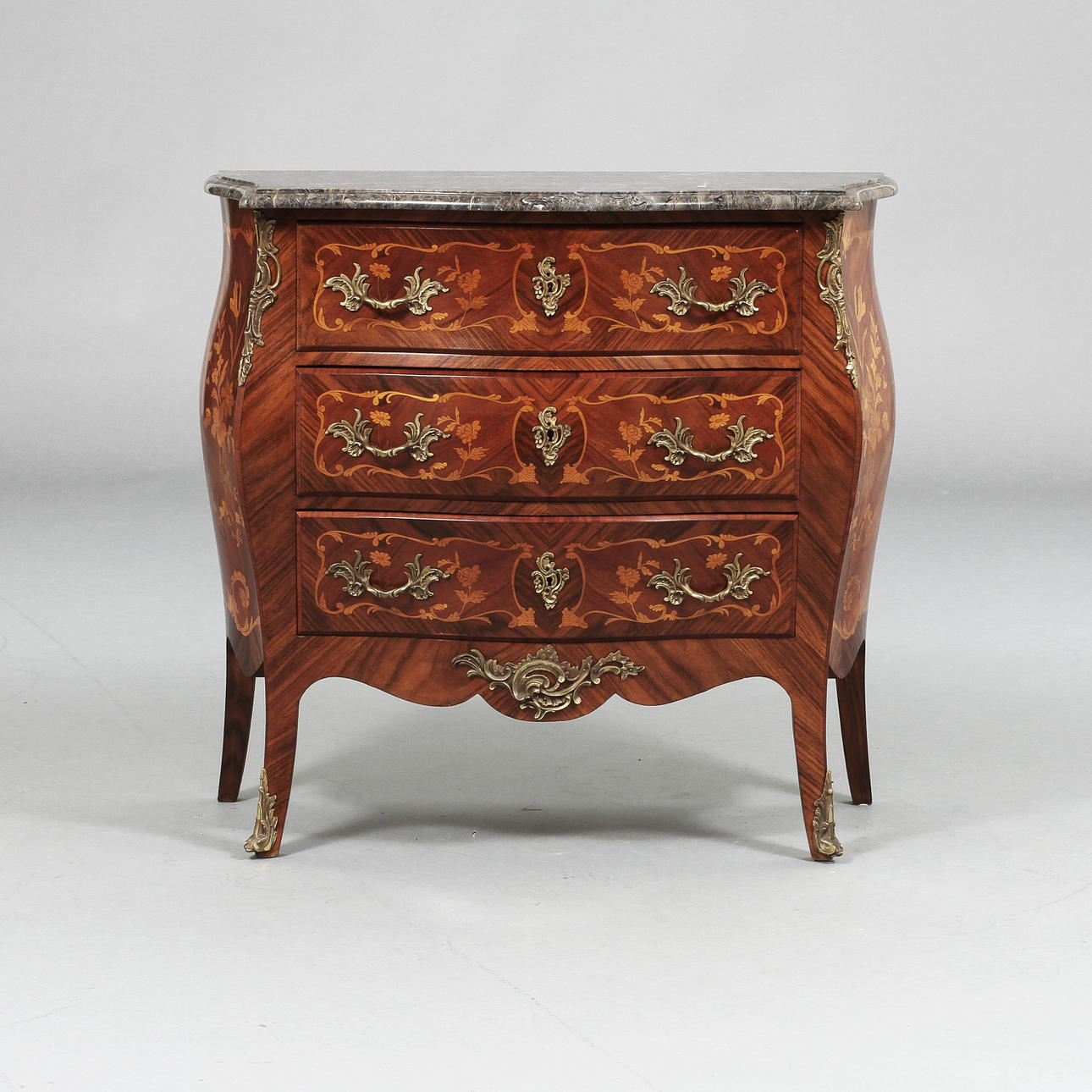 BYRÅ. rokokostil, Frankrike, 1900-tal.