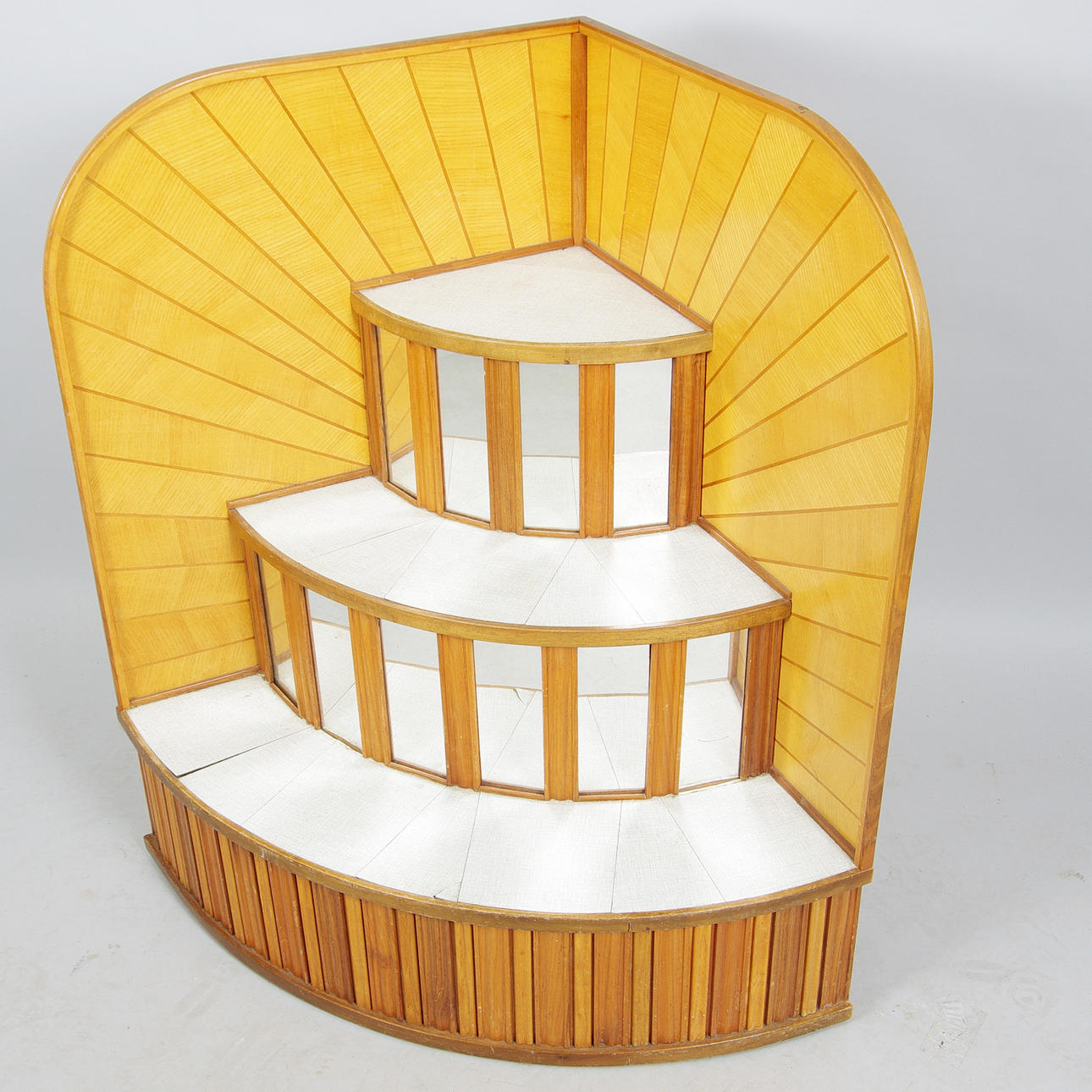 HÖRNHYLLA, 1900-talets mitt.