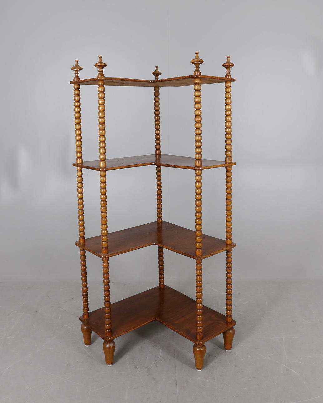 ETIENNEHYLLA, 1900-tal.