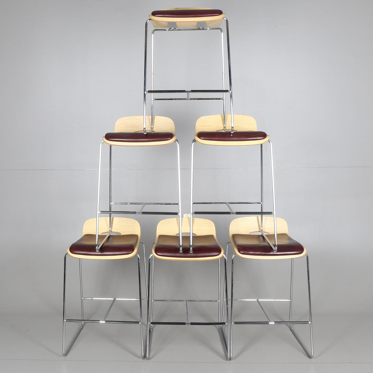 BARSTOLAR, 6 st, trä, skinn och metall, 1900-talets andra hälft.