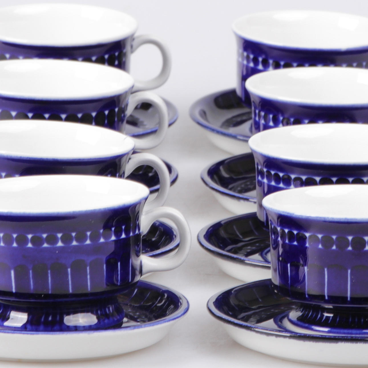 MOCCAKOPPAR, med fat, 8 st. Porslin, "Valencia", Ulla Procopé, Arabia.