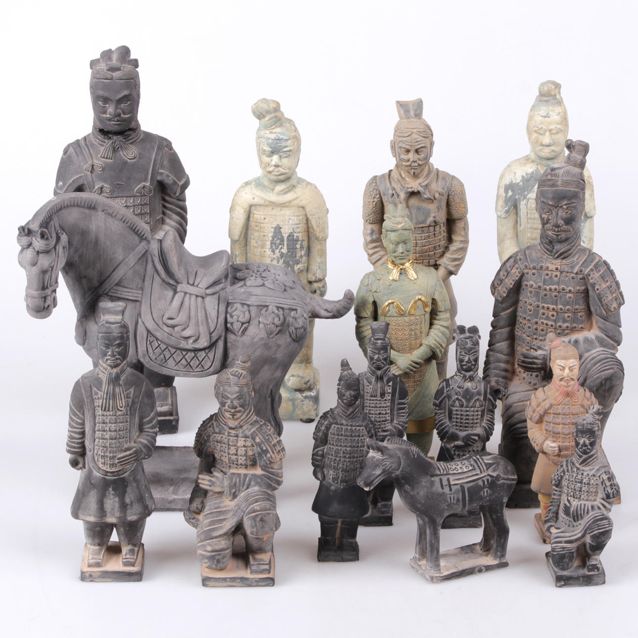 SKULPTURER, 15 st, Keramik, kopia av terakottaarmén, Kina.