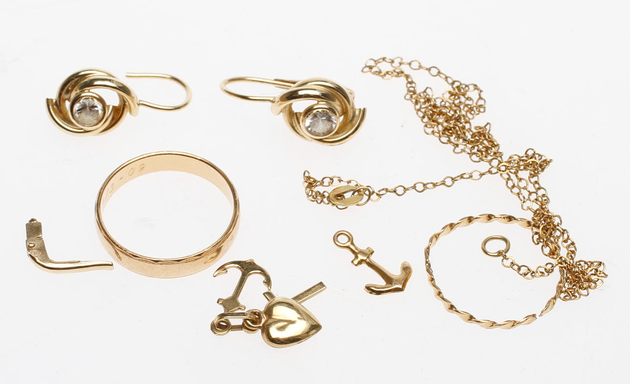 PARTI GULD, 18k guld, vikt ca 8,9 gram.