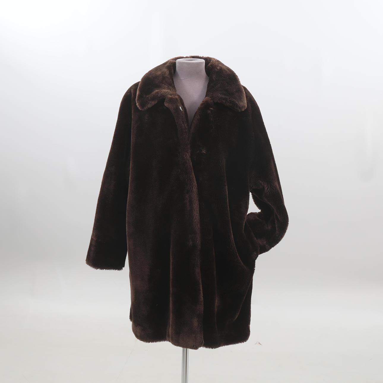 WOMEN'S JACKET, labeled "support Trademark XL”.