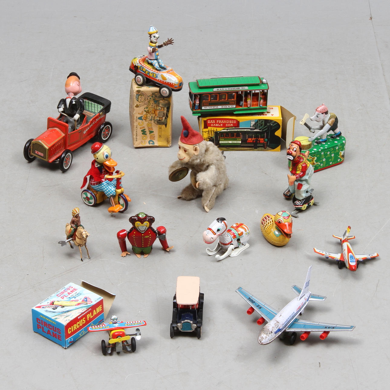 PLÅTLEKSAKER Japan, Germany cirka 15 stycken.