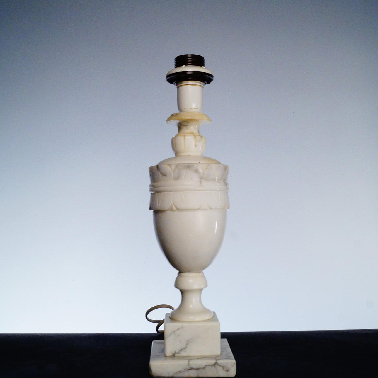 Table lamp, alabaster, Italy.