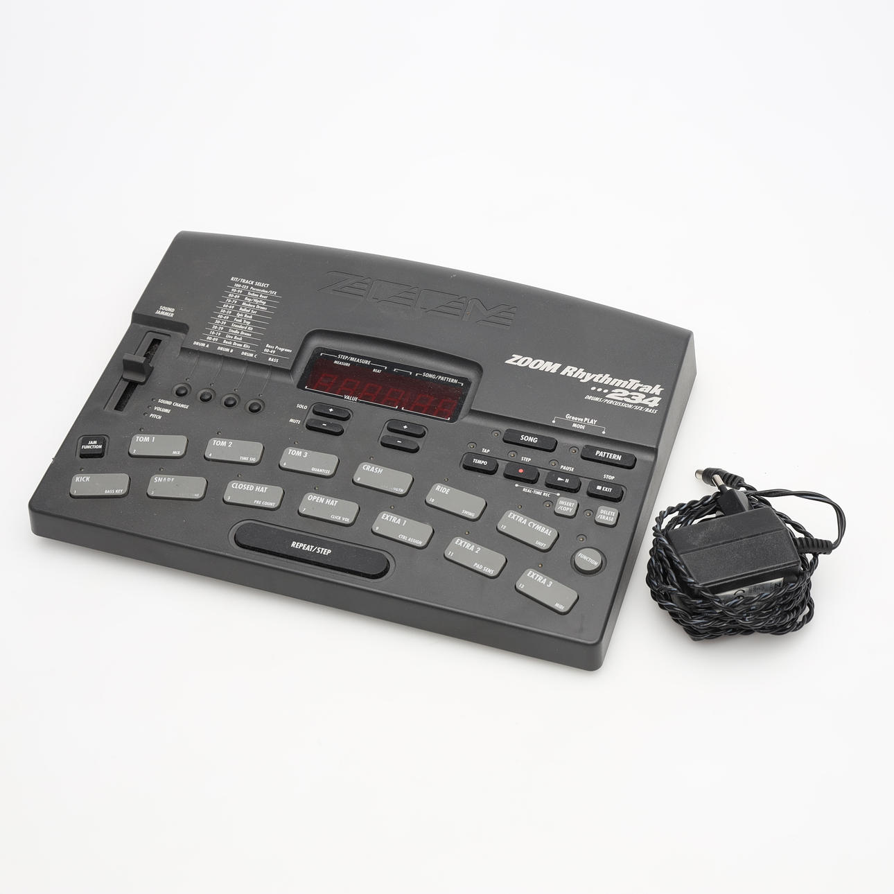 CAJA DE RITMOS, Zoom RhythmTrak 234.