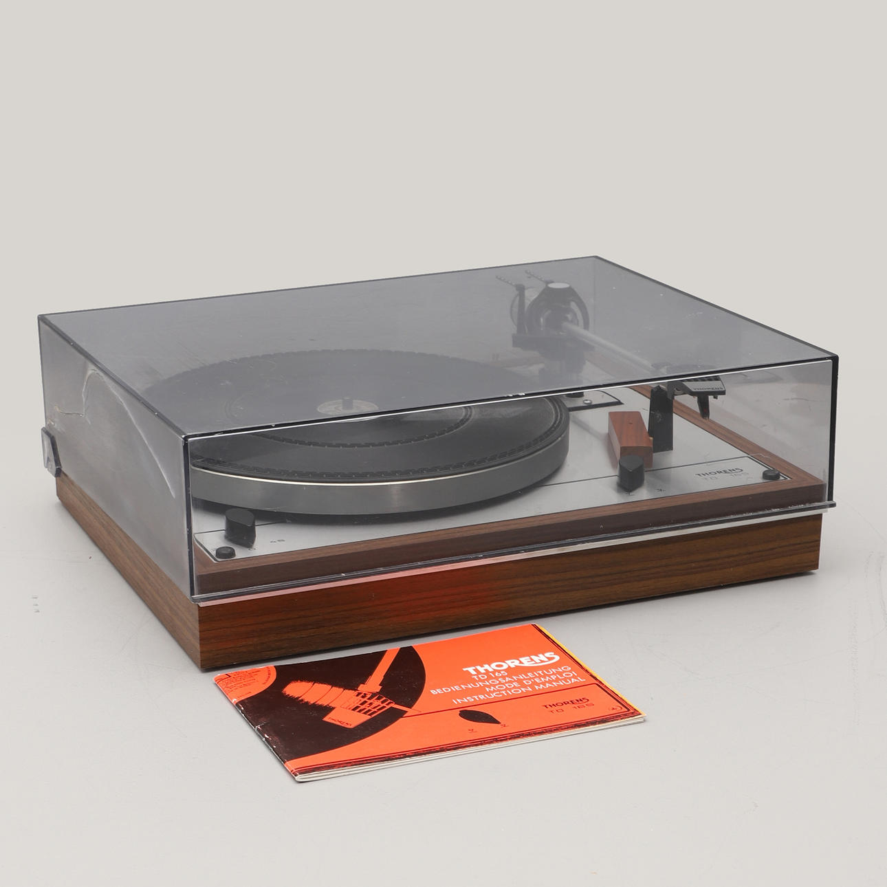 TURNTABLE, Thoréns TD165.