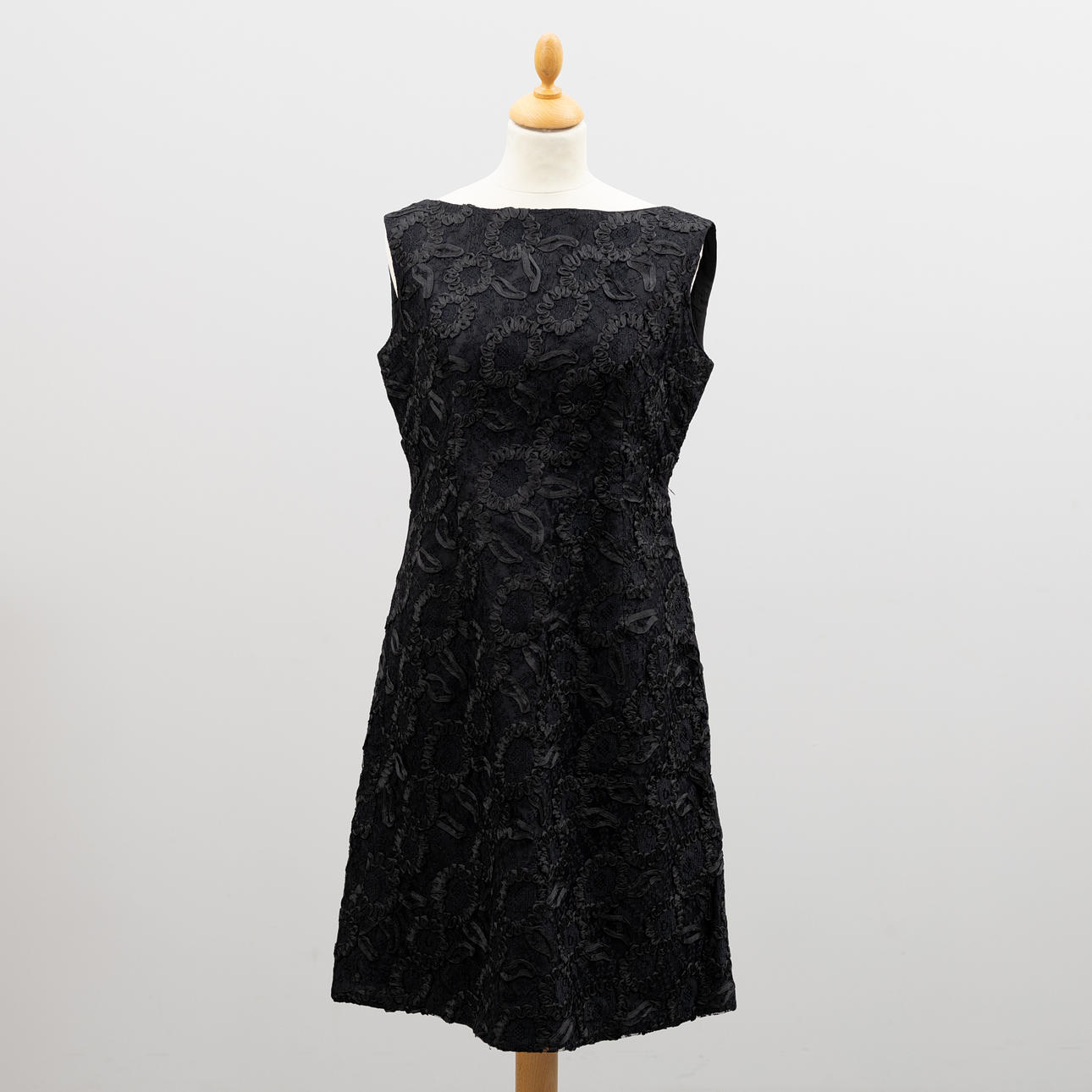 DRESS, Melbray, by label size 40.