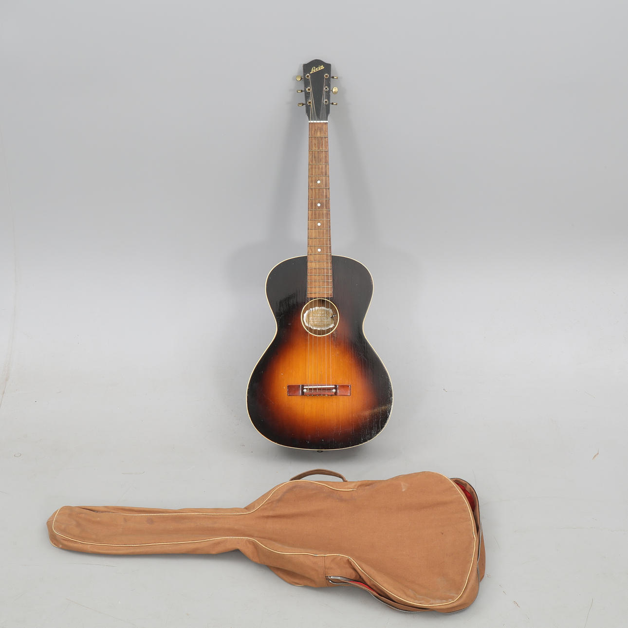 AKUSTISK GITARR, Levin.