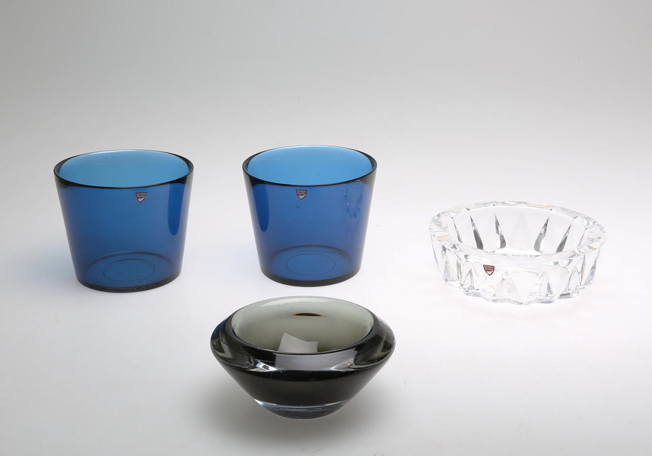 KONSTGLAS, 4 delar, 1900-tal, bl a Sven Palmqvist och Nils Landberg, Orrefors.