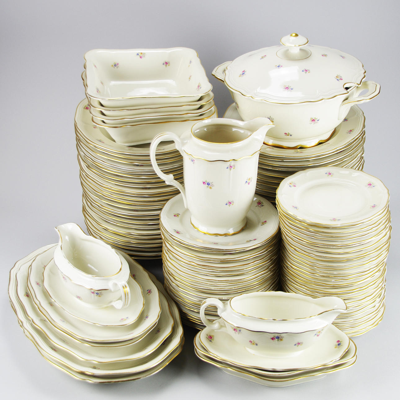 MATSERVIS, porslin, märkt Import.