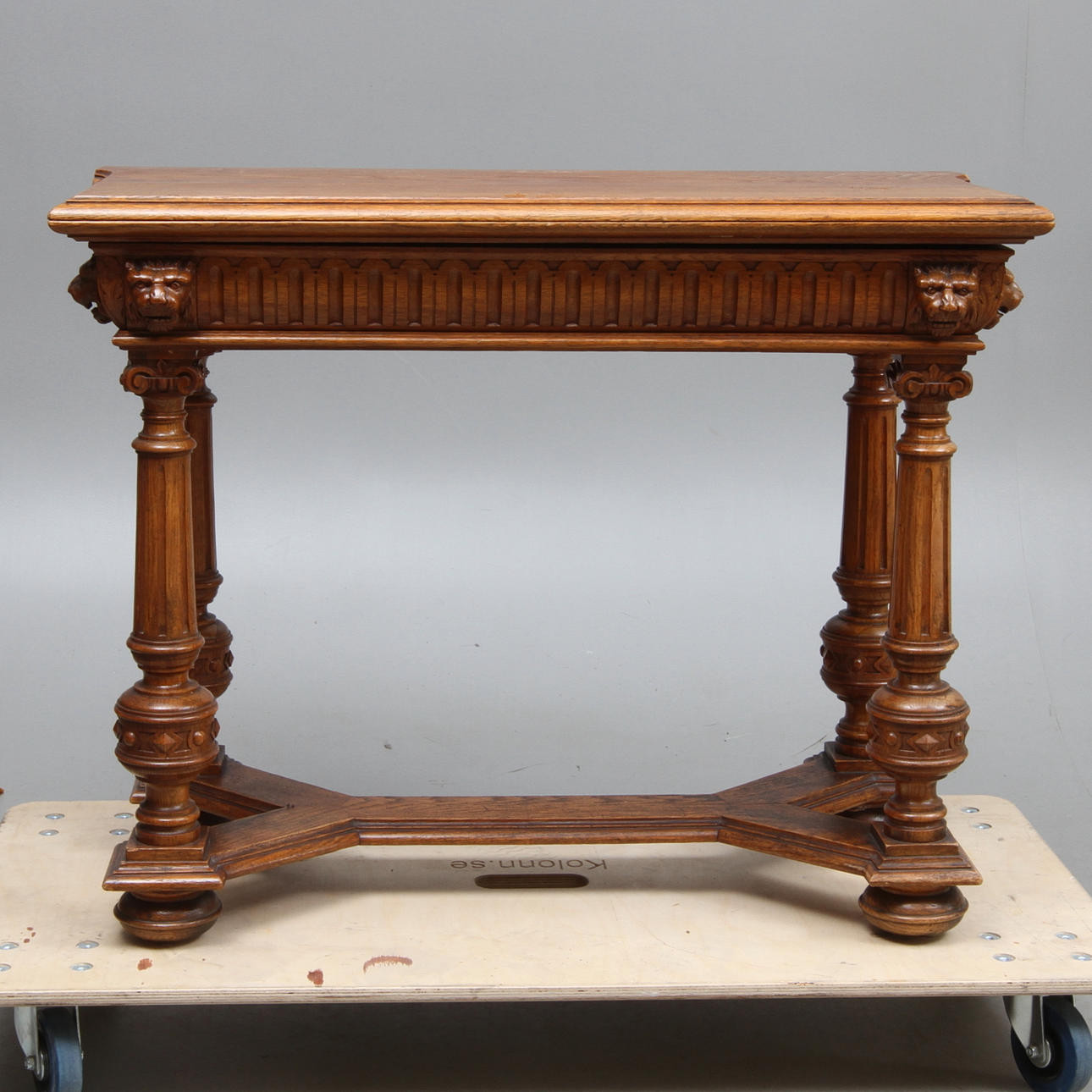 SPELBORD, omkring sekelskiftet 1900.