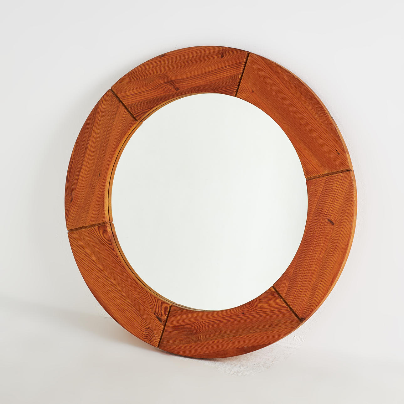 SPIEGEL, rund, Kiefer, GlasMäster, Markaryd, mit Etikett.