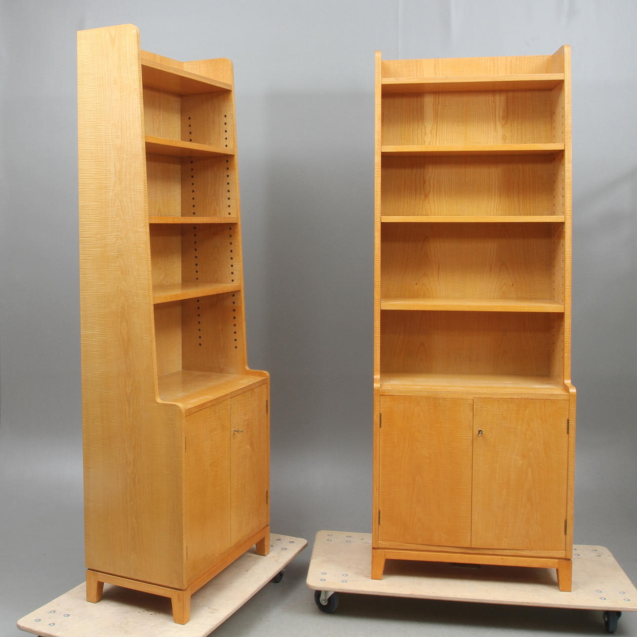 BOKHYLLOR 1 par, 1940-tal.