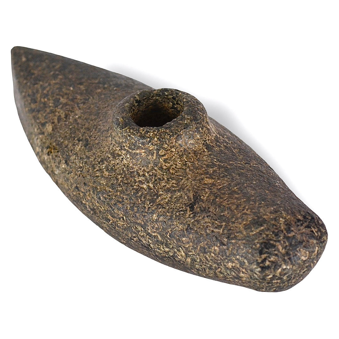 BÅDØKSE/SLAGSØKSE, sort sten, neolitisk.