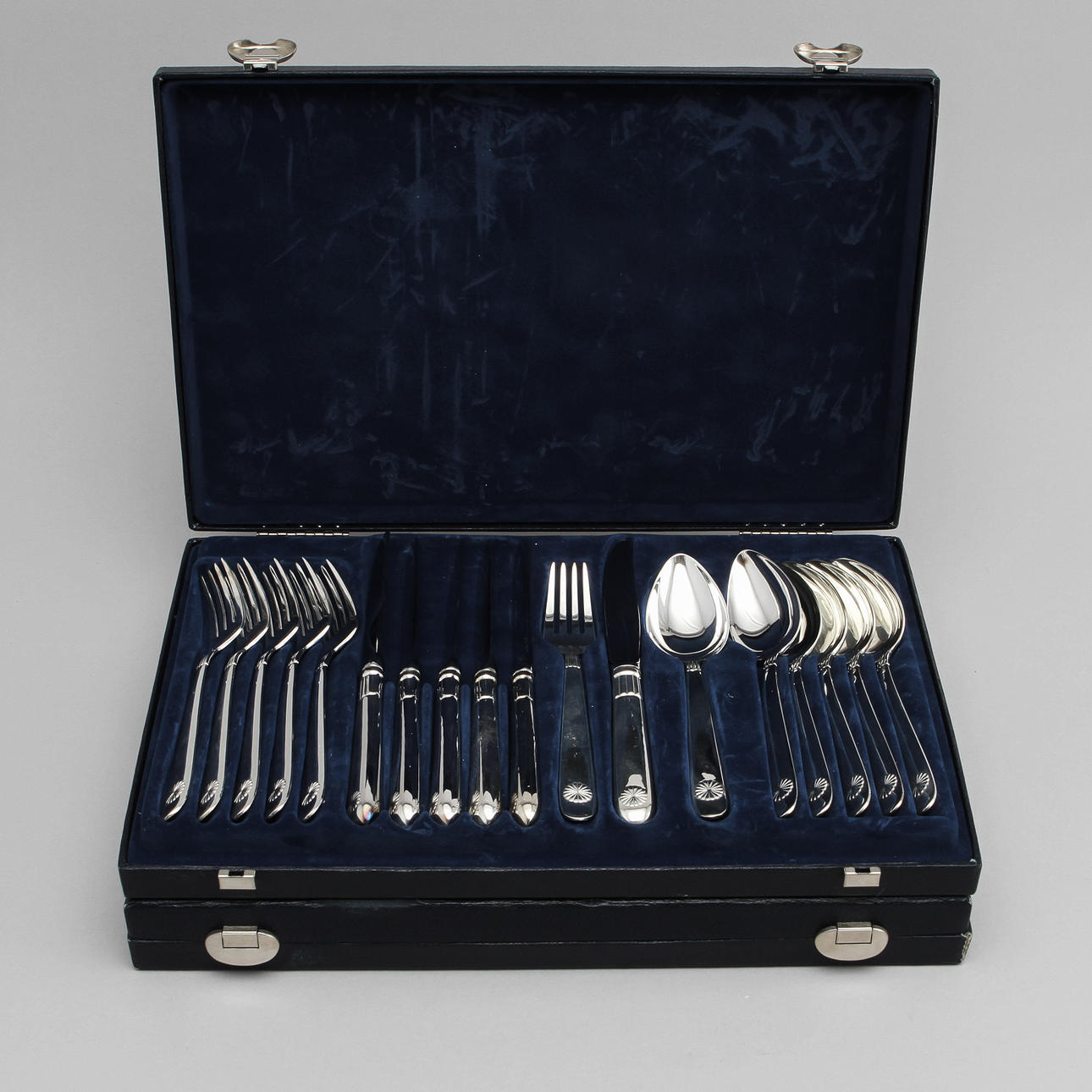 BESTICKUPPSÄTTNING, 36 delar, silverplätterat stål, "Marianne/Christineholm", Sigvard Bernadotte.