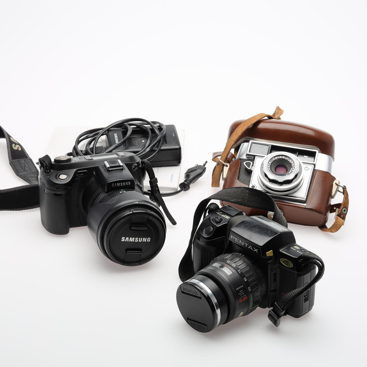 KAMERAER, 3 stykker, Samsung, Pentax og Agfa.