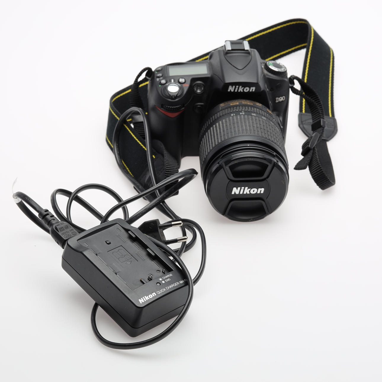 CÁMARA con LENTE, Nikon D90 digital.