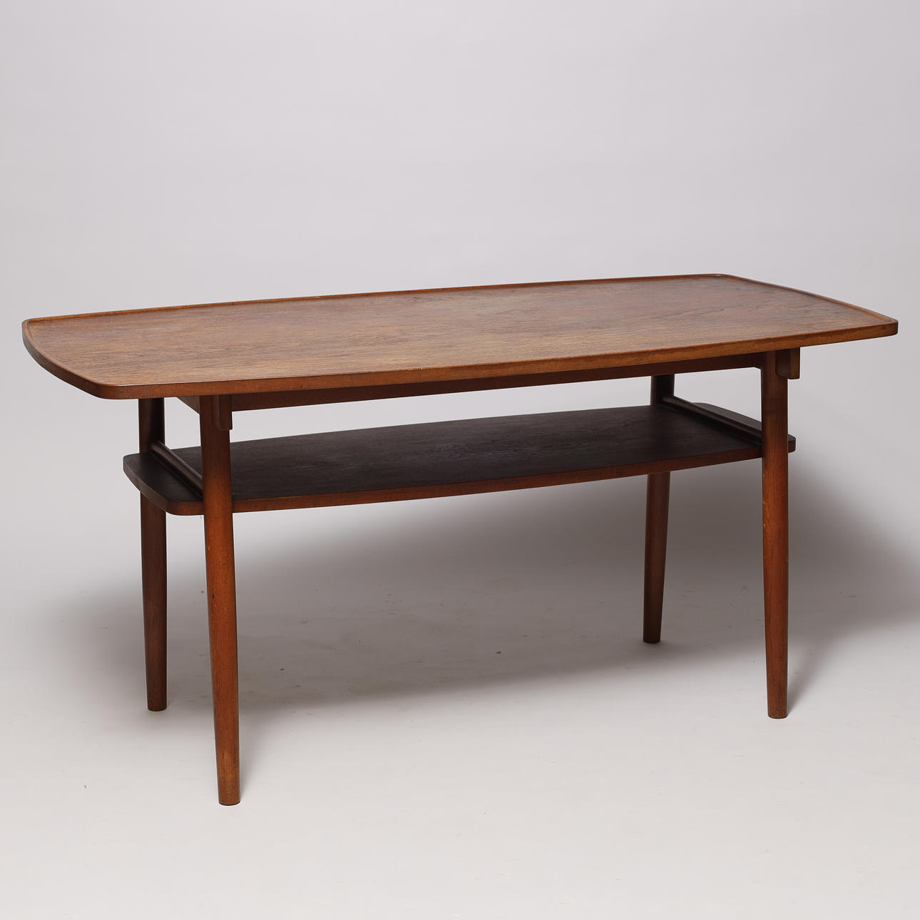 DANSK DESIGN. Soffbord, teak ca 1950-60. Danmark.