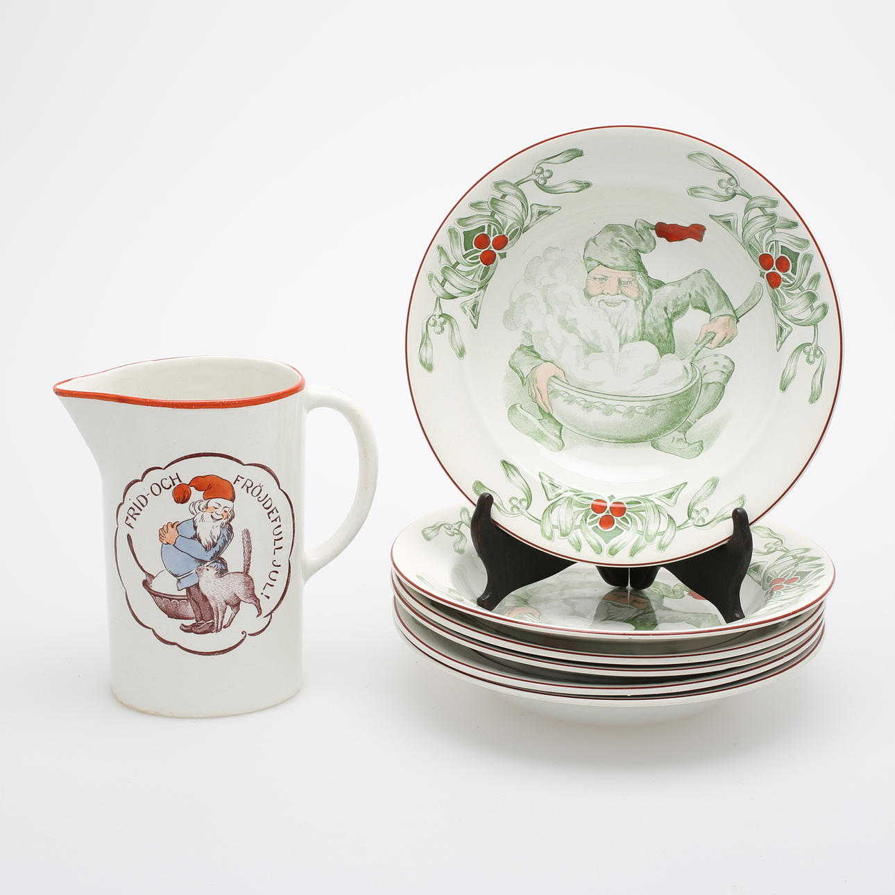 KANNA samt DJUPA TALLRIKAR, 6 st, tomtemotiv, Rörstrand, tidigt 1900-tal.