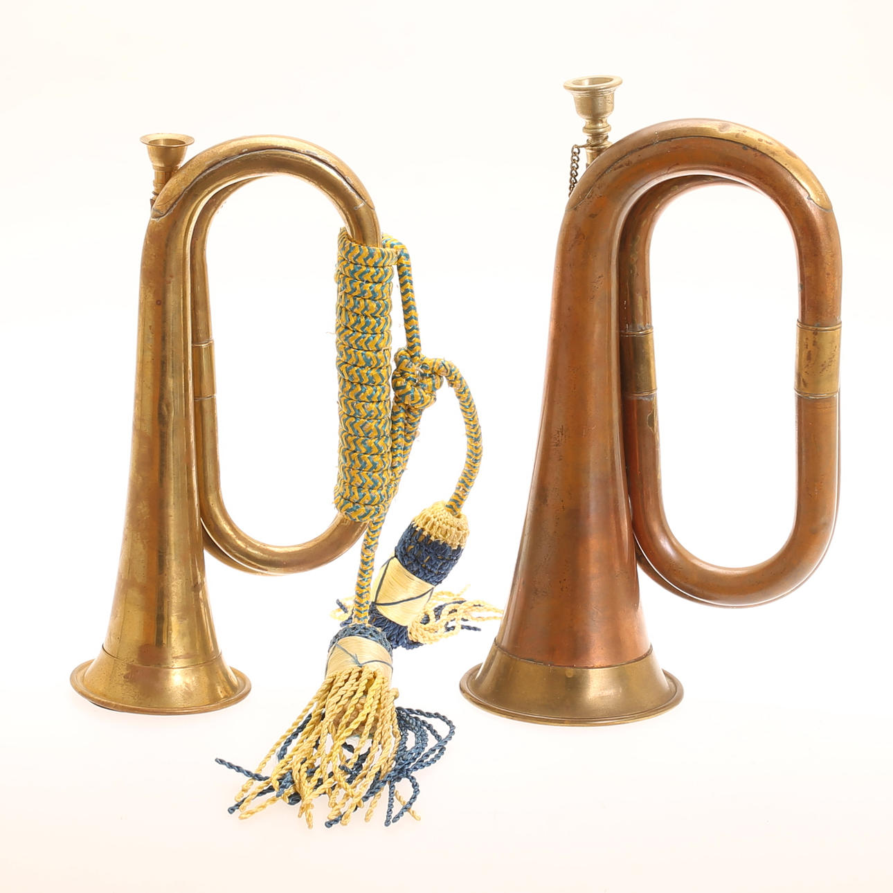 MILITARIA, two Swedish bugle horns, 19th century.