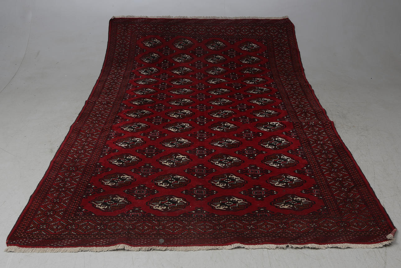 MATTA, Afghan, ca. 284x196 cm.