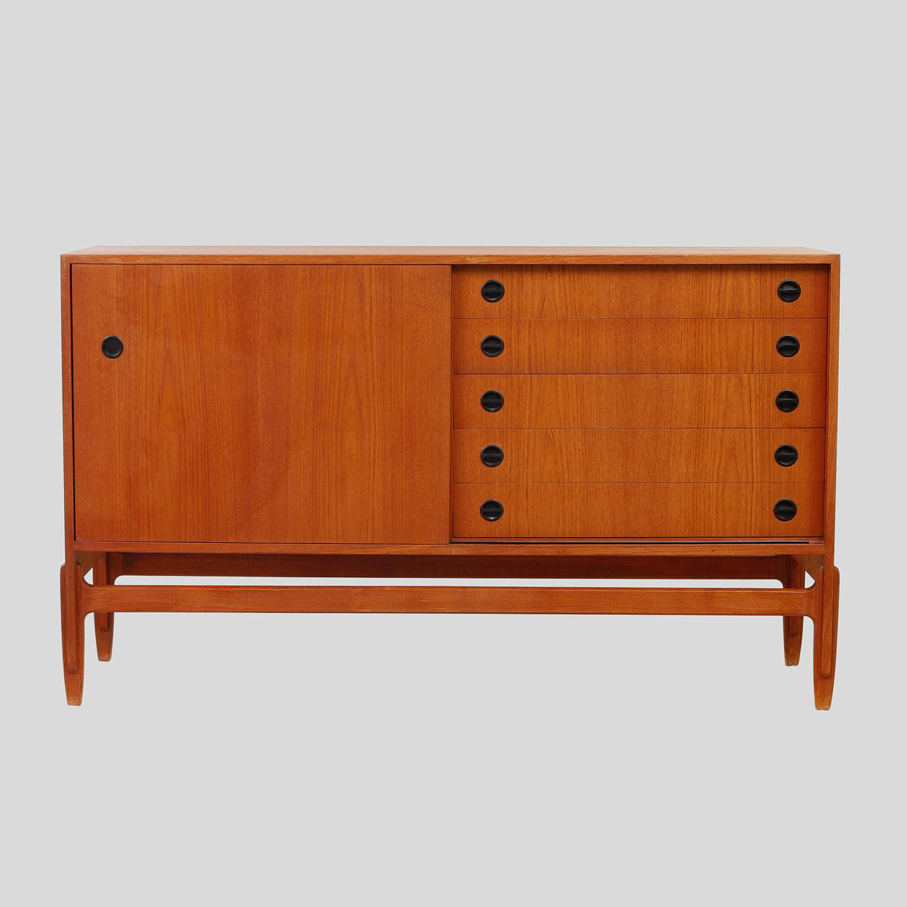 SIDEBOARD, Ferdinand Lundquist, labeled.