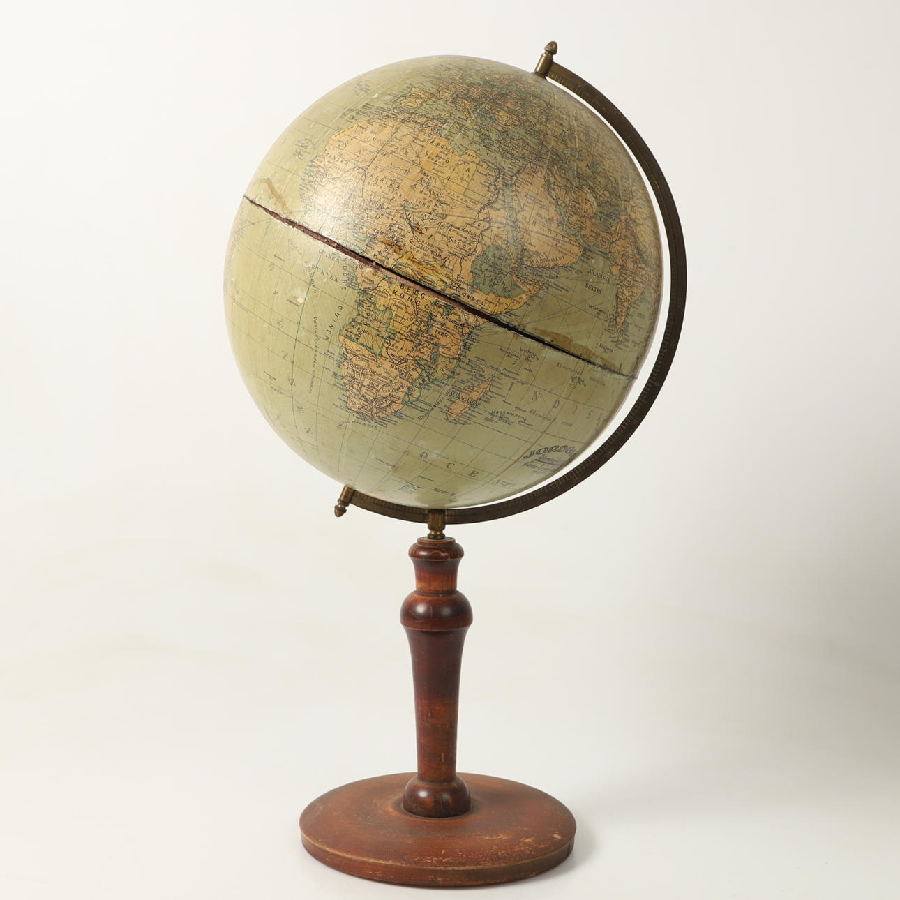 GLOBE, Columbus Verlag, Berlin.