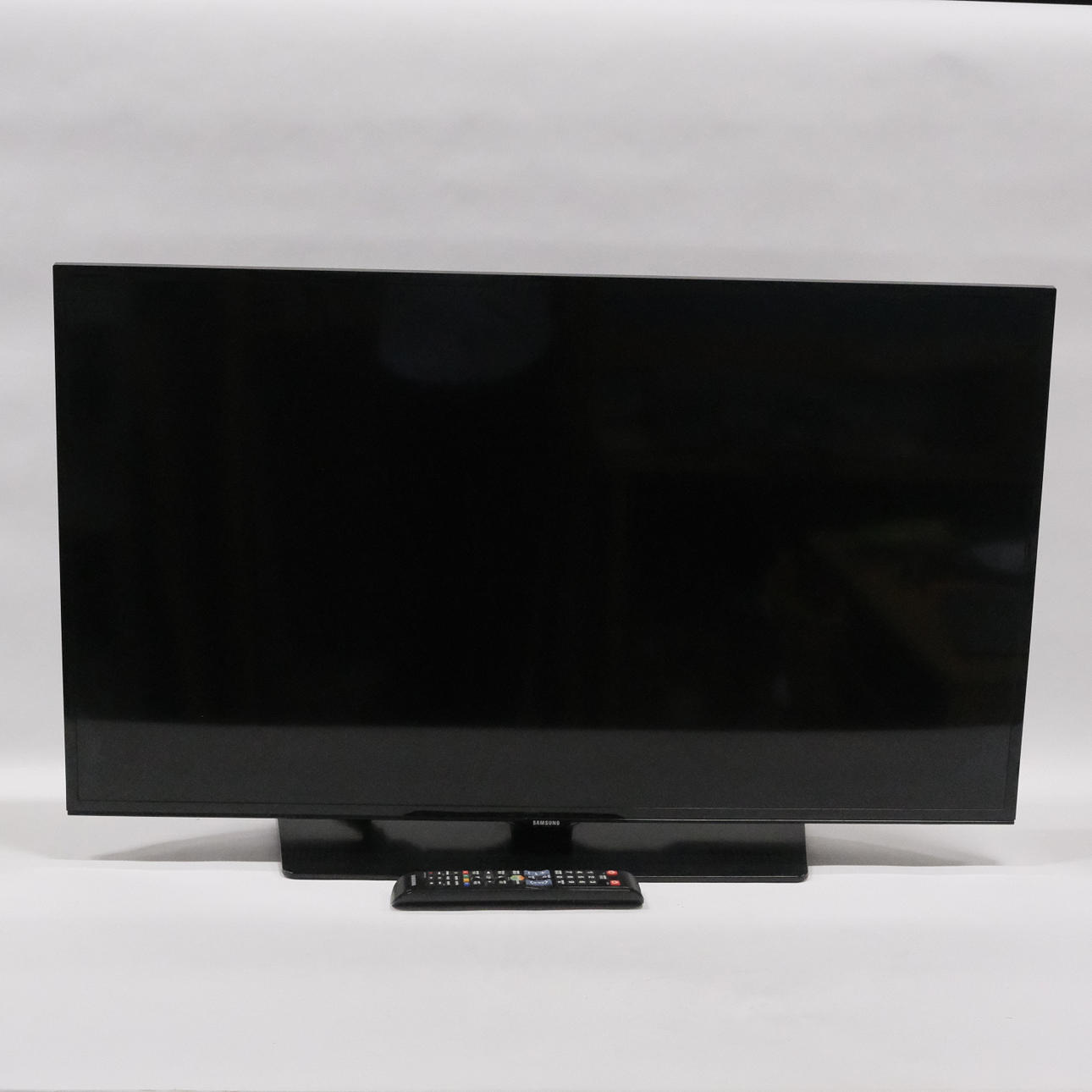 SAMSUNG TV 40 TOMMER.